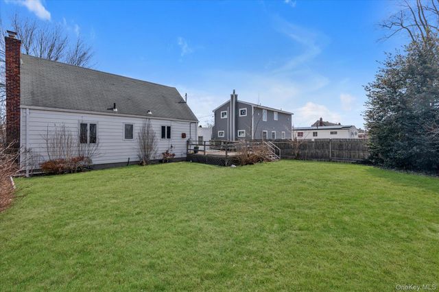 120 W 19th Street, Deer Park, NY 11729