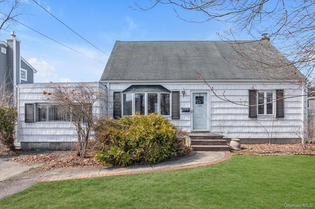 120 W 19th Street, Deer Park, NY 11729