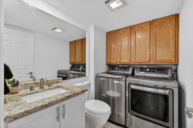 9101 SW 19th Place A, Davie, FL 33324