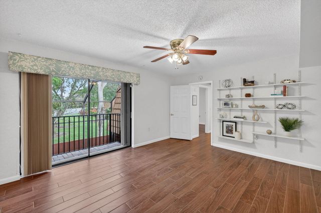 9101 SW 19th Place A, Davie, FL 33324