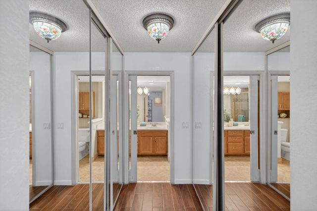 9101 SW 19th Place A, Davie, FL 33324