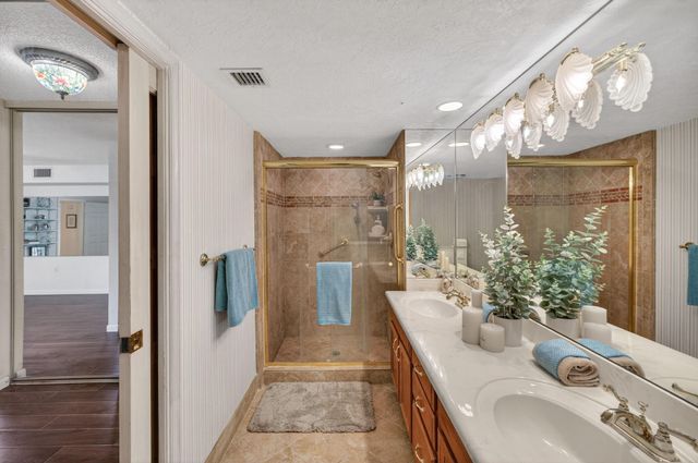 9101 SW 19th Place A, Davie, FL 33324