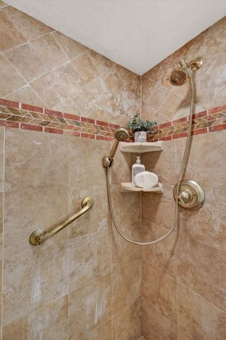 9101 SW 19th Place A, Davie, FL 33324