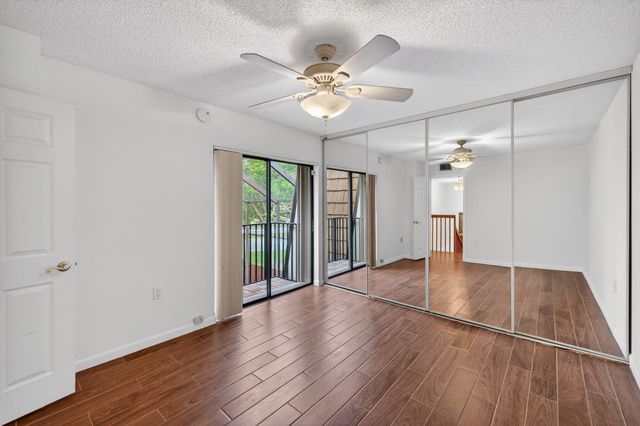 9101 SW 19th Place A, Davie, FL 33324