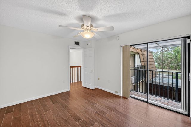 9101 SW 19th Place A, Davie, FL 33324