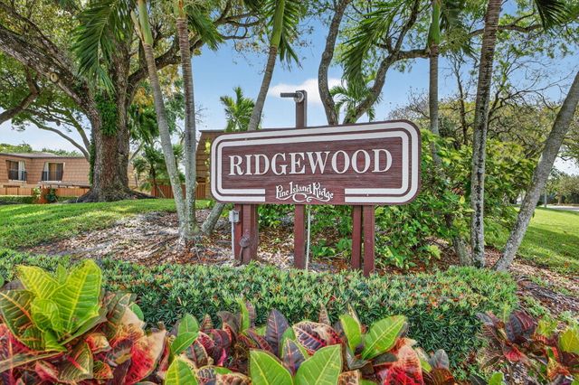 9101 SW 19th Place A, Davie, FL 33324