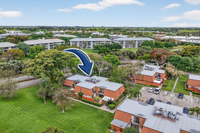 9101 SW 19th Place A, Davie, FL 33324