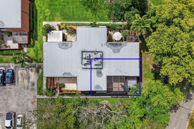 9101 SW 19th Place A, Davie, FL 33324