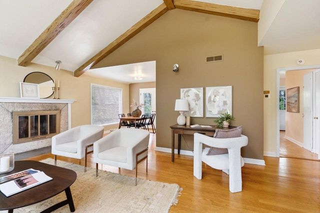 9015 N Iroquois ROAD, Bayside, WI 53217