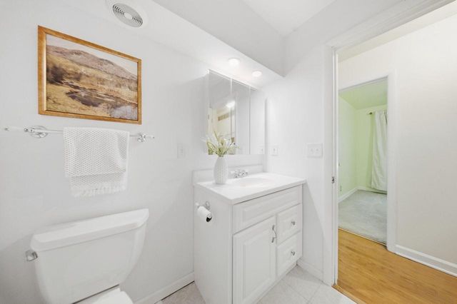 9015 N Iroquois ROAD, Bayside, WI 53217