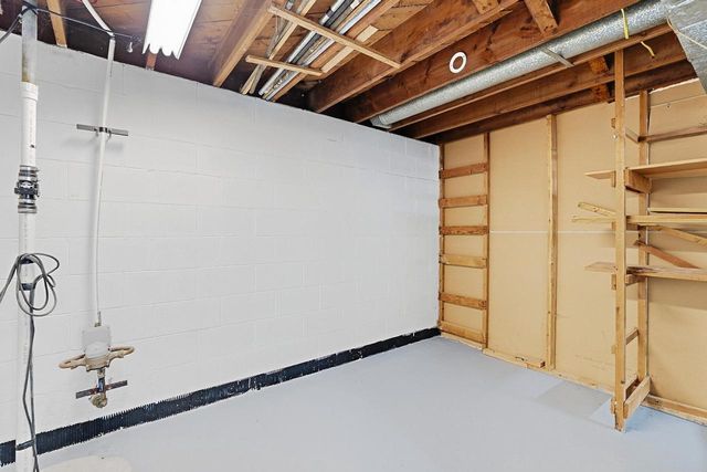 9015 N Iroquois ROAD, Bayside, WI 53217