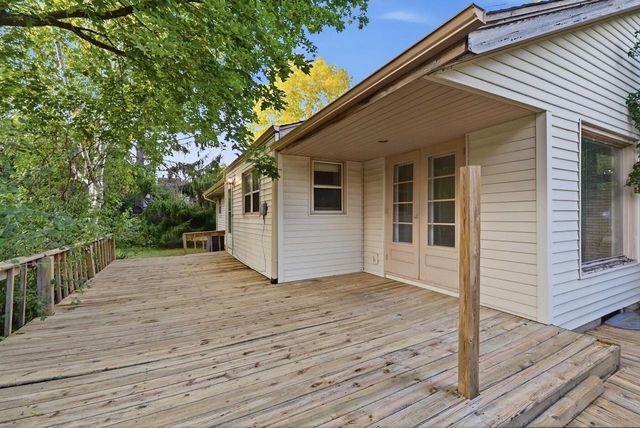 9015 N Iroquois ROAD, Bayside, WI 53217