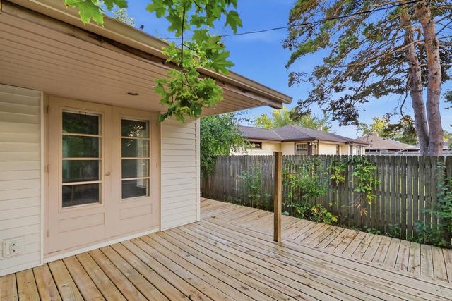 9015 N Iroquois ROAD, Bayside, WI 53217