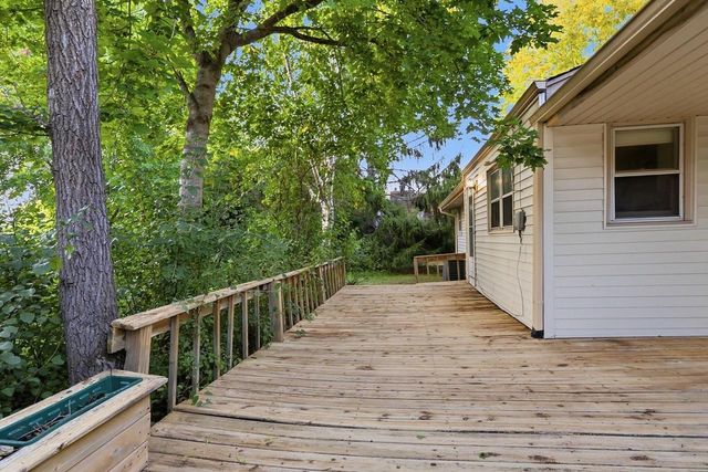 9015 N Iroquois ROAD, Bayside, WI 53217