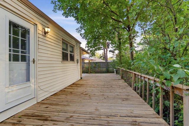 9015 N Iroquois ROAD, Bayside, WI 53217