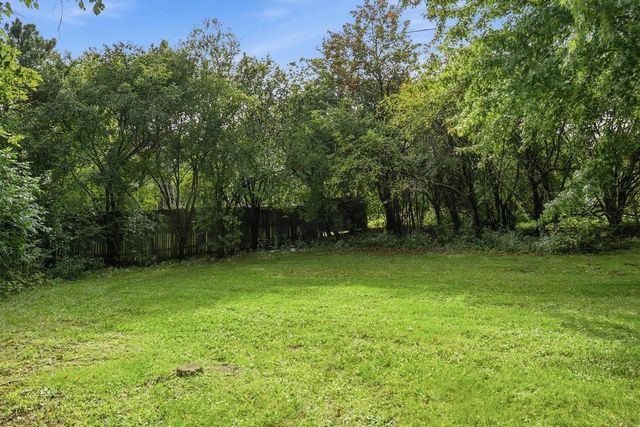 9015 N Iroquois ROAD, Bayside, WI 53217