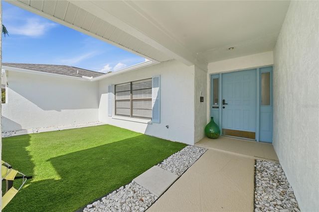 4957 LAKE VALENCIA BOULEVARD E, Palm Harbor, FL 34684