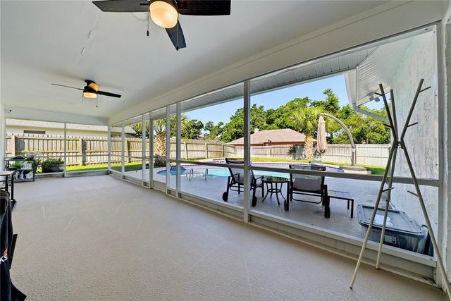 4957 LAKE VALENCIA BOULEVARD E, Palm Harbor, FL 34684