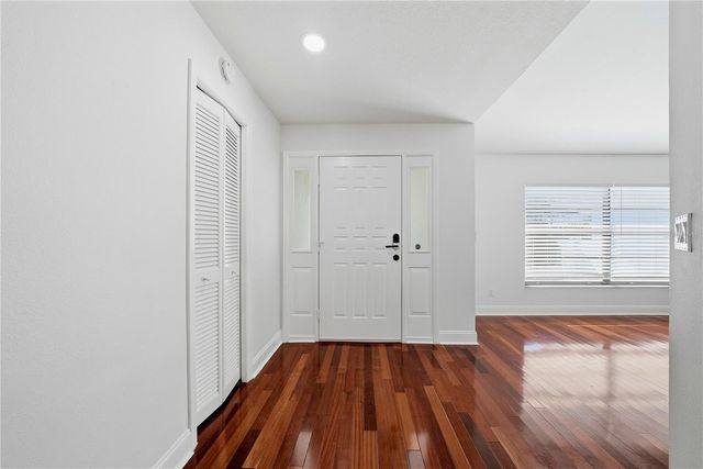 4957 LAKE VALENCIA BOULEVARD E, Palm Harbor, FL 34684