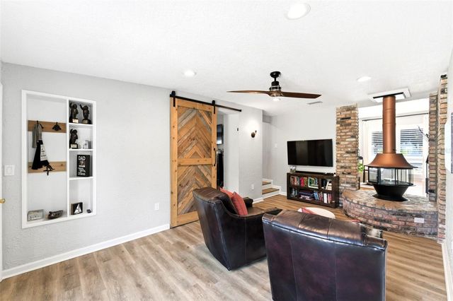 519 27TH AVENUE N, St Petersburg, FL 33704