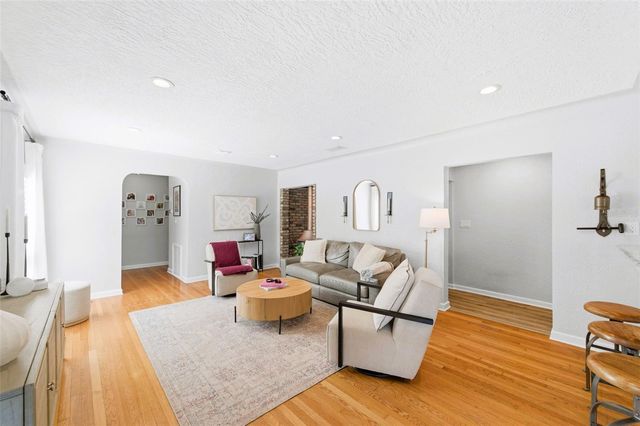 519 27TH AVENUE N, St Petersburg, FL 33704