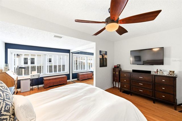 519 27TH AVENUE N, St Petersburg, FL 33704