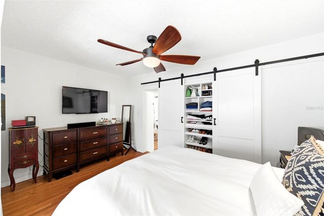 519 27TH AVENUE N, St Petersburg, FL 33704