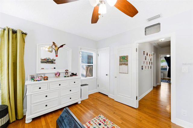 519 27TH AVENUE N, St Petersburg, FL 33704