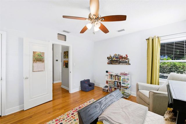 519 27TH AVENUE N, St Petersburg, FL 33704