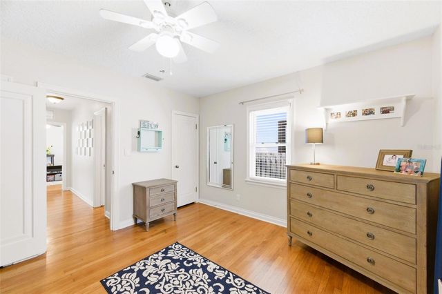 519 27TH AVENUE N, St Petersburg, FL 33704