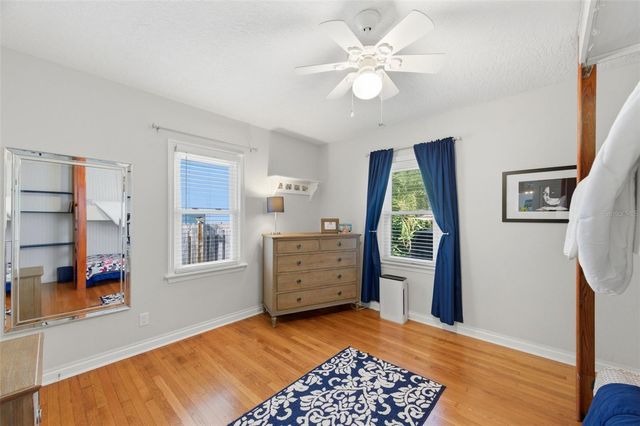 519 27TH AVENUE N, St Petersburg, FL 33704