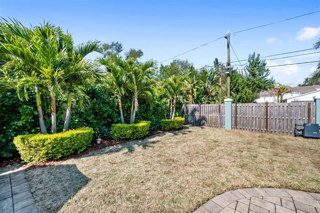 519 27TH AVENUE N, St Petersburg, FL 33704