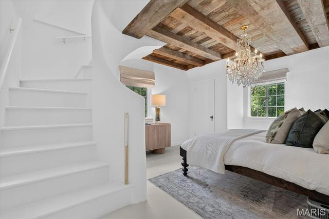 149 Valley Road, Webster Groves, MO 63119