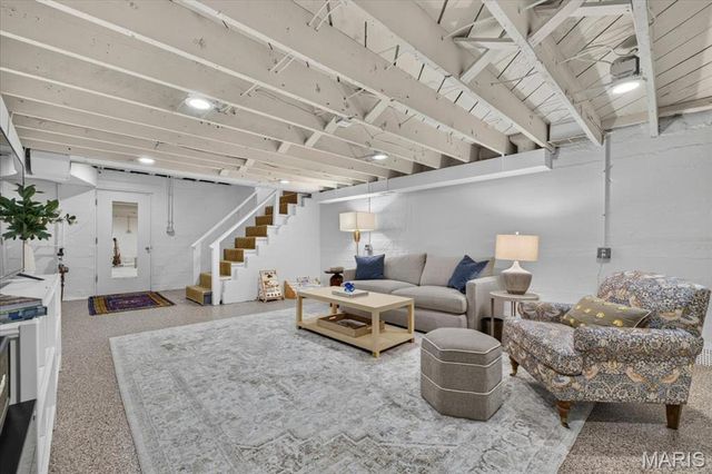 149 Valley Road, Webster Groves, MO 63119