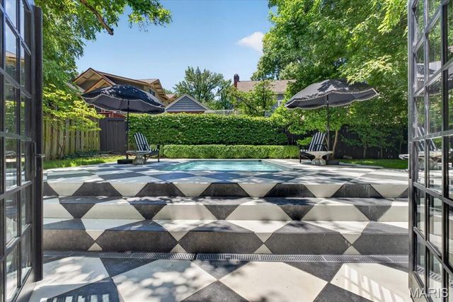 149 Valley Road, Webster Groves, MO 63119
