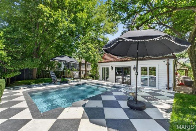 149 Valley Road, Webster Groves, MO 63119