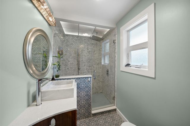 6603 Grovewood Lane, Houston, TX 77008