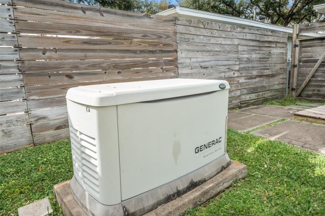 6603 Grovewood Lane, Houston, TX 77008