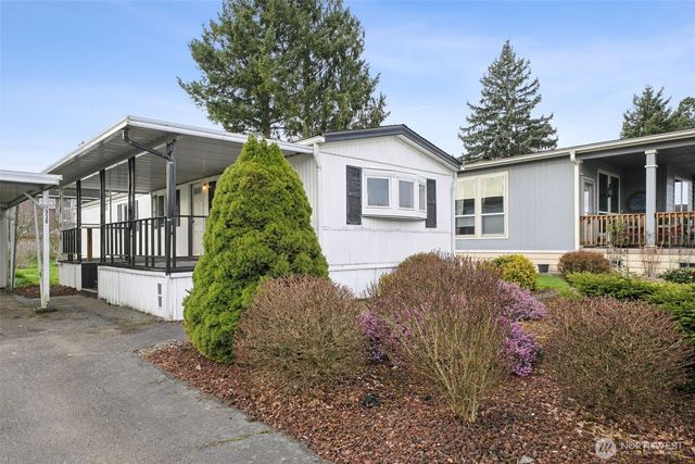 930 Mountain Villa Loop, Enumclaw, WA 98022