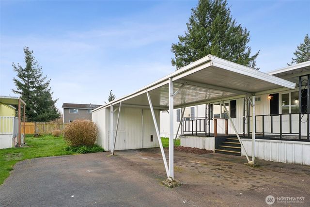 930 Mountain Villa Loop, Enumclaw, WA 98022