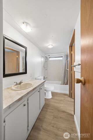 930 Mountain Villa Loop, Enumclaw, WA 98022