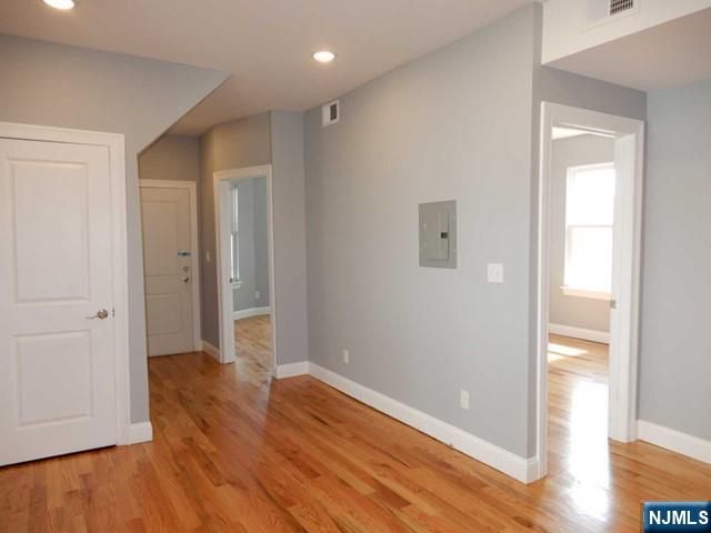 104 Hoyt Street 1st Fl, Kearny, NJ 07032