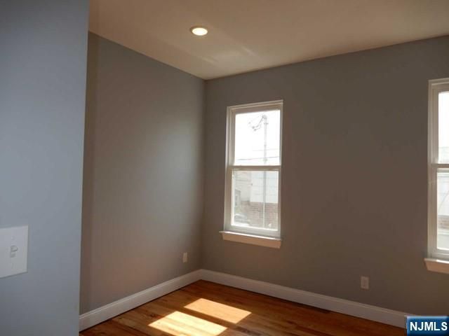 104 Hoyt Street 1st Fl, Kearny, NJ 07032