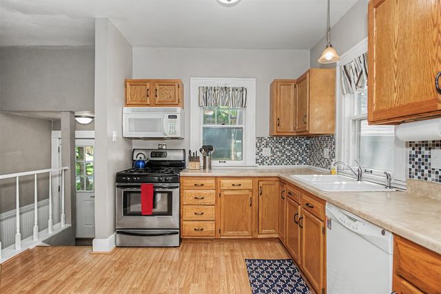 926 Grand Avenue, Ames, IA 50010