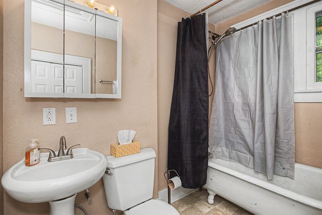 926 Grand Avenue, Ames, IA 50010