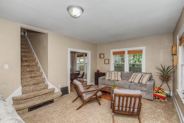 926 Grand Avenue, Ames, IA 50010