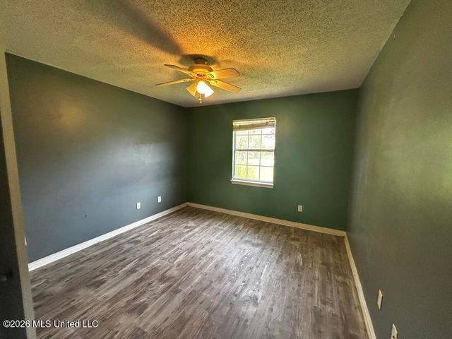 9201 Marina Avenue, Ocean Springs, MS 39564