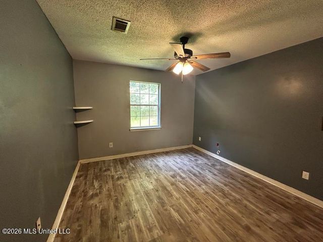 9201 Marina Avenue, Ocean Springs, MS 39564