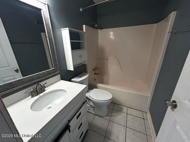 9201 Marina Avenue, Ocean Springs, MS 39564
