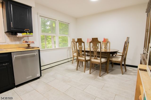 127 Cedar Dr, Andover Twp., NJ 07860